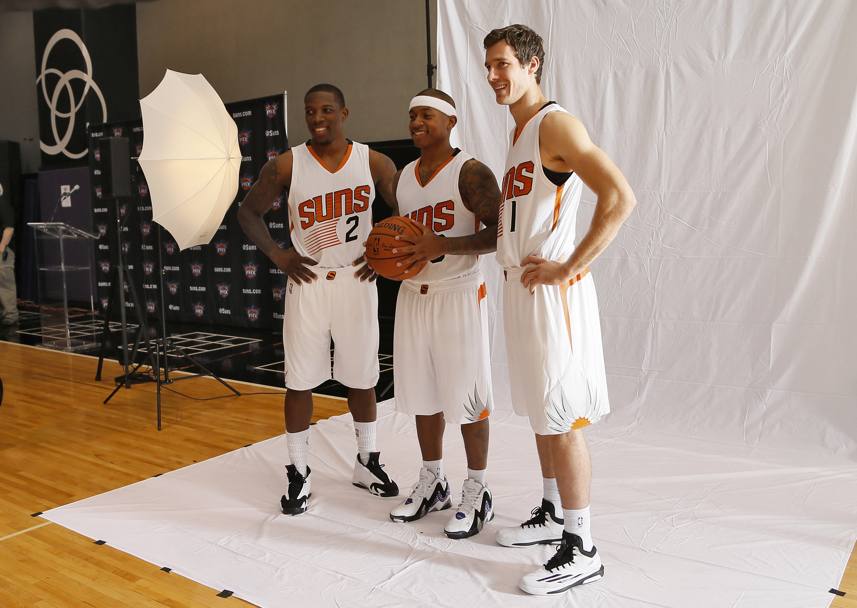 Eric Bledsoe, Isaiah Thomas e Goran Dragic: il nuovo, temibilissimo backcourt dei Phoenix Suns. Ap